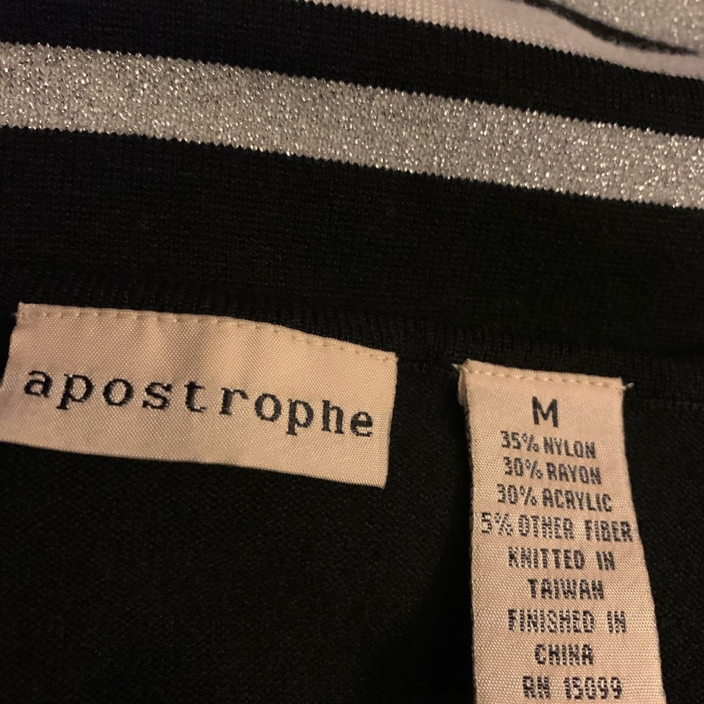 Apostrophe Top - Picture 4 of 4